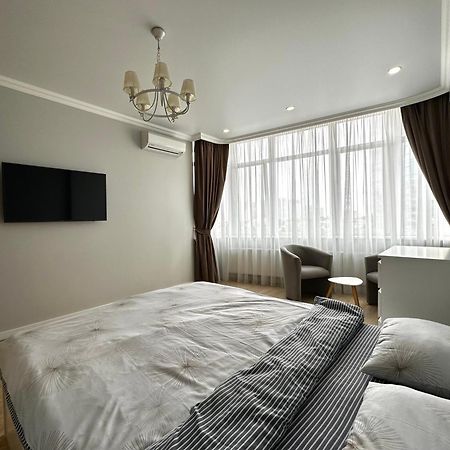 Gagarin Plaza Stylish Apartment Одеса Екстериор снимка