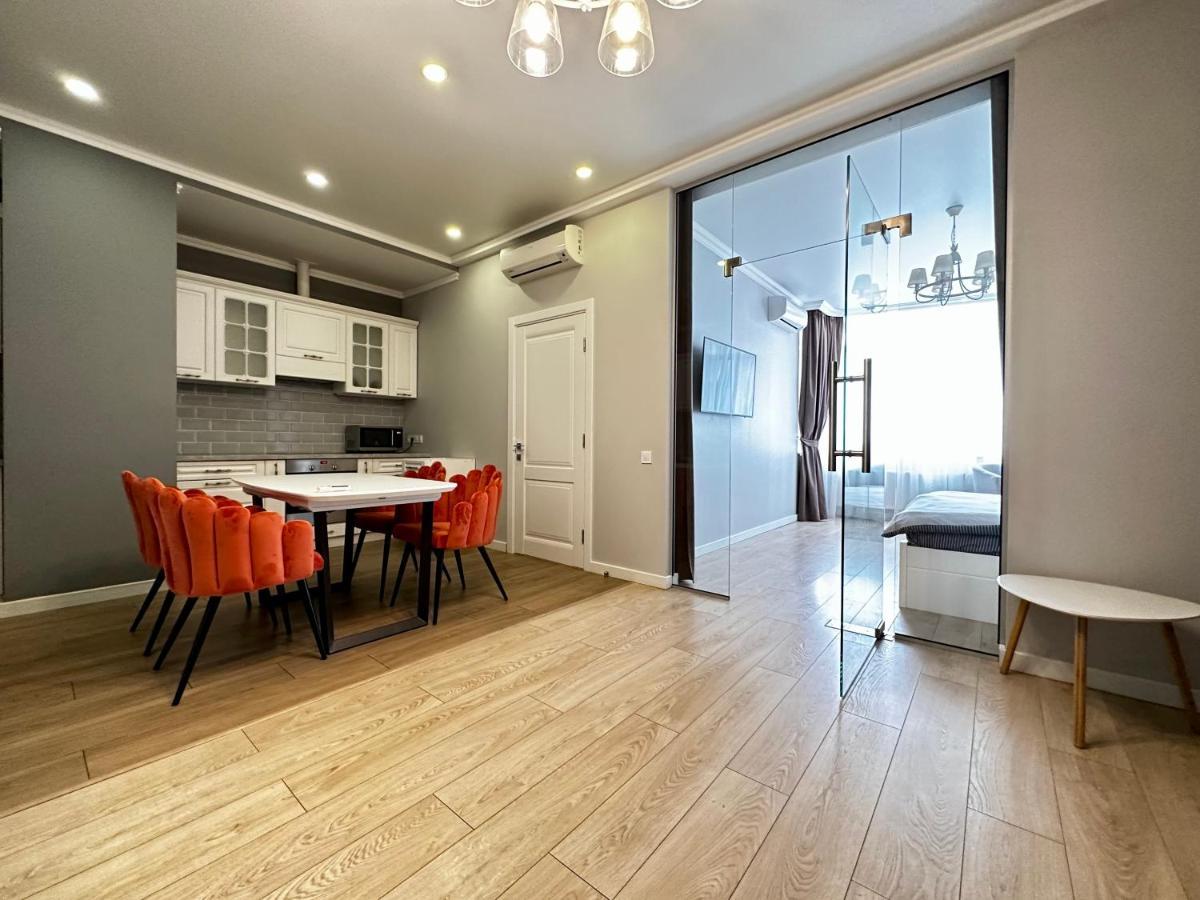 Gagarin Plaza Stylish Apartment Одеса Екстериор снимка
