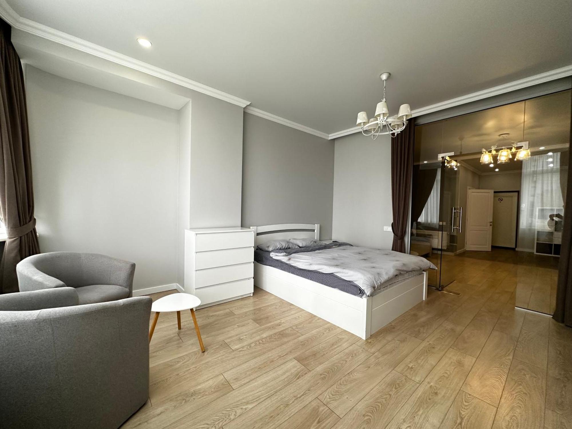 Gagarin Plaza Stylish Apartment Одеса Екстериор снимка