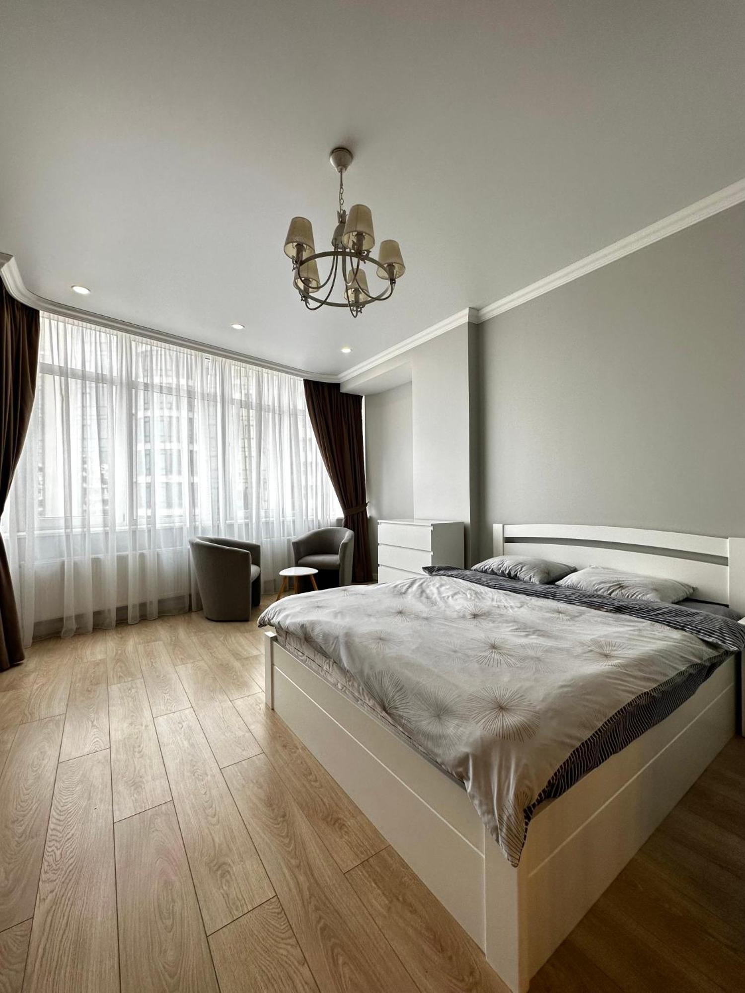 Gagarin Plaza Stylish Apartment Одеса Екстериор снимка
